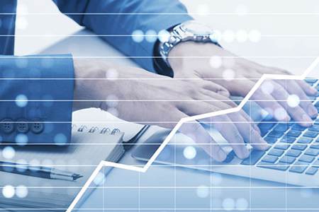 原油顶背离警示：市场转折点临近？